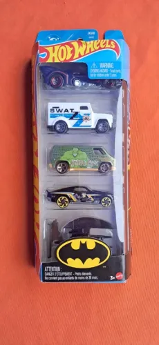 ? Kit Hot Wheels Batman Original com 5 veículos colecionáveis!