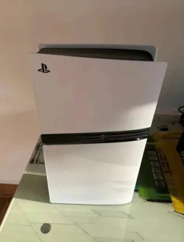 Vende-se Playstation 5 Pro