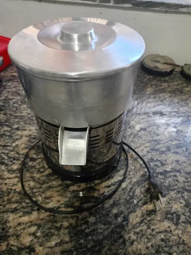 Espremedor de laranja industrial