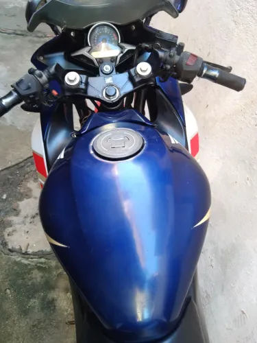 se vc procura uma moto potente que cabe no seu bolso essa é a ideial