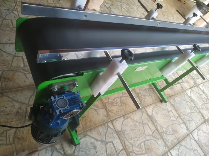Esteira transportadora industrial linear