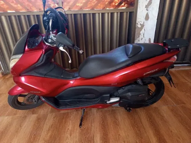 Vendo PCX 2014 bem conservada, oportunidade!