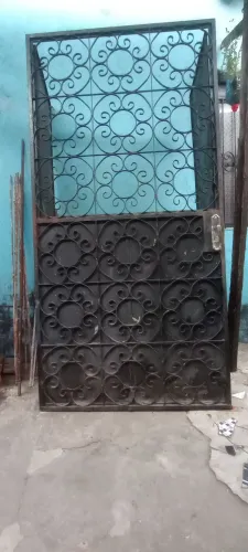 Porta de ferro