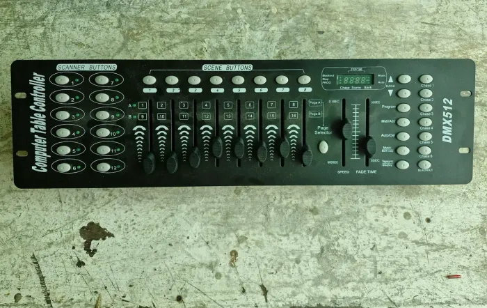 Mesa Controladora de Iluminação DMX512
