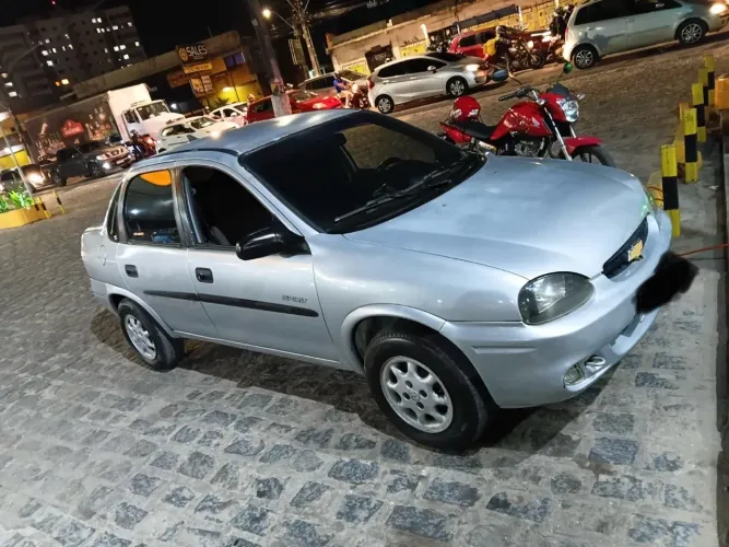 Chevrolet Corsa SED Class.spirit 1.0/1.0 Flexpower (álcool) 2005