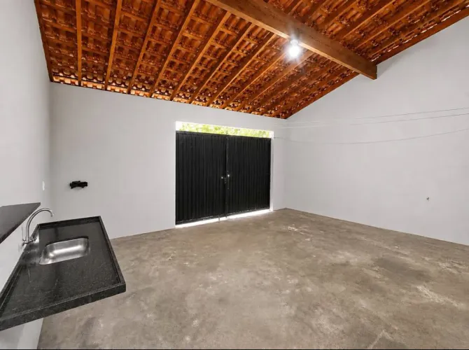 CASA NA CIDADE VELHA