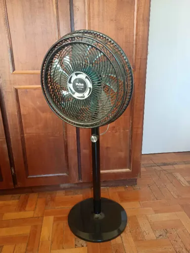 Ventilador de pé ajustável