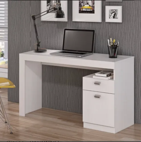 Mesa com Gaveta e Porta de Abrir em MDP