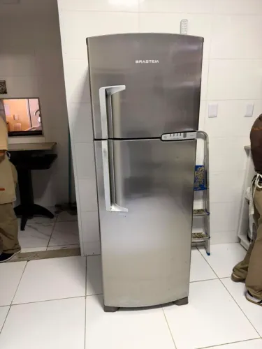 Geladeira Brastemp Inox Frost Free 2 Portas - Excelente Estado