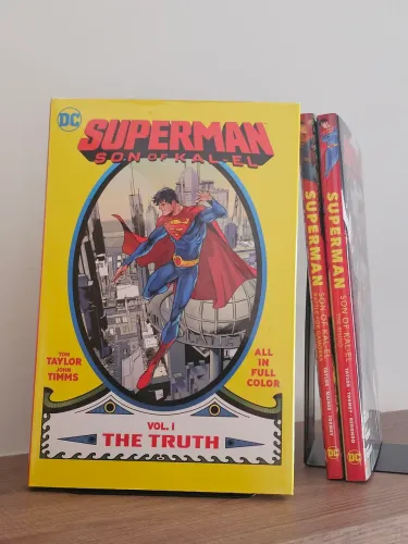 HQ  Superman Son of Kal-el (3 Volumes Importados em inglês)