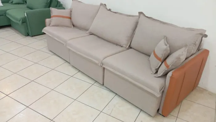 Sofá retrátil em linho