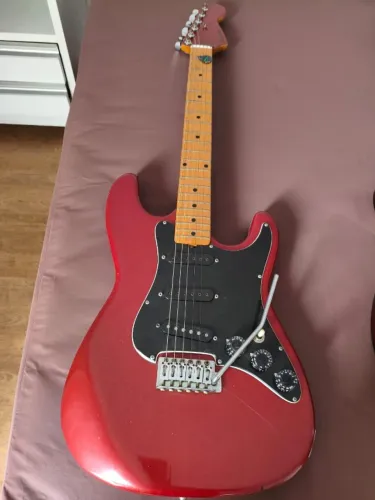Guitarra Golden