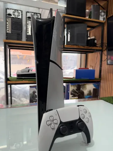 PS5 SLIM 1TB DIGITAL SEMI NOVO E COM GARANTIA