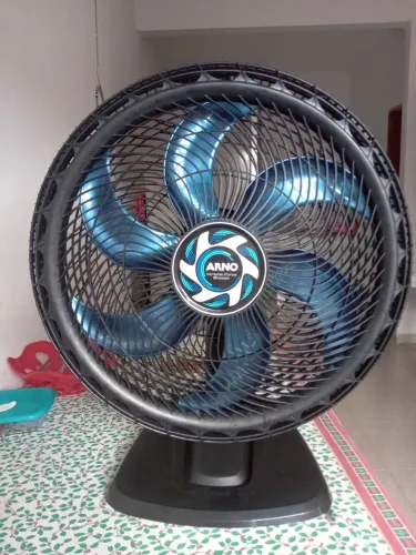 Vendo um ventilador da marca Arno em perfeito estado e com pouco tempo de uso