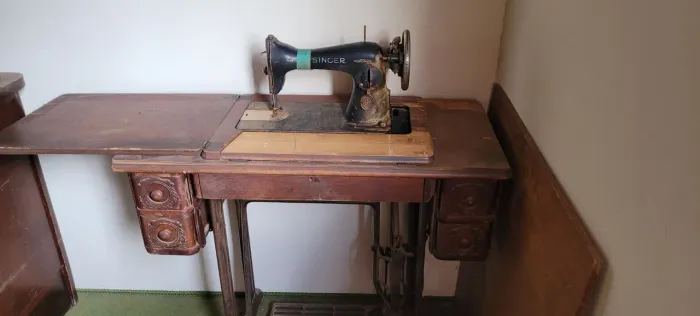 Máquina de Costura Singer Antiga, para colecionador