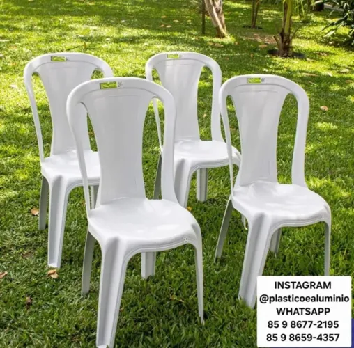Cadeira de plástico