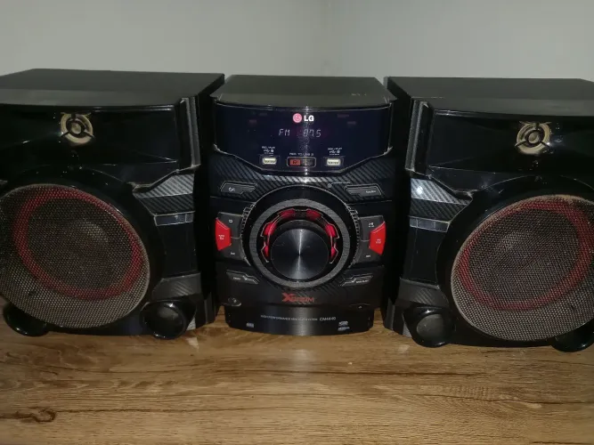 Mini System LG XBOOM CM4440 com Bluetooth, USB e Controle Remoto