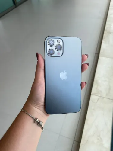 iPhone 12 pro Max 256g valor negociável