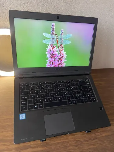 Notebook Positivo i5 8ª Geração / UHD Graphics / 8GB RAM / 240GB SSD / Tela 14?FullHD