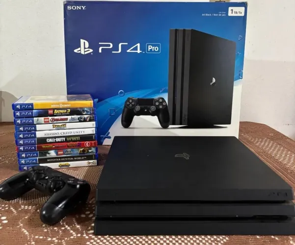 Vendo PS4 Pro 1TB + controle original + 10 jogos físicos