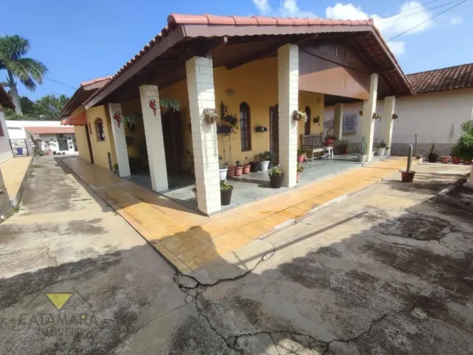 Casa com 3 dormitórios à venda, 160 m² por R$ 599.999,00 - Varinhas - Mogi das Cruzes/SP