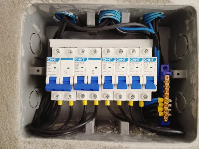 Eletricista 48h manutenção e instações 