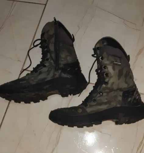 Vendo bota tática