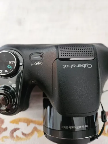 Sony Cibershot DSC H200