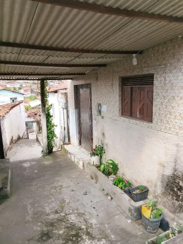 Aluga se casa nas quintas