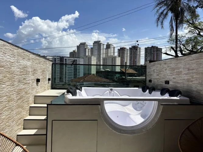 Sobrado para venda em Vila Roque com 3 quartos, sendo 2 suítes, 182m²