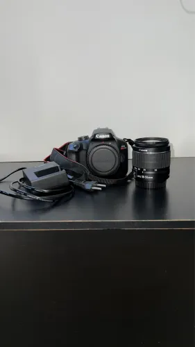 VENDO: Câmera Canon EOS Rebel T100 + Lente 18-55mm