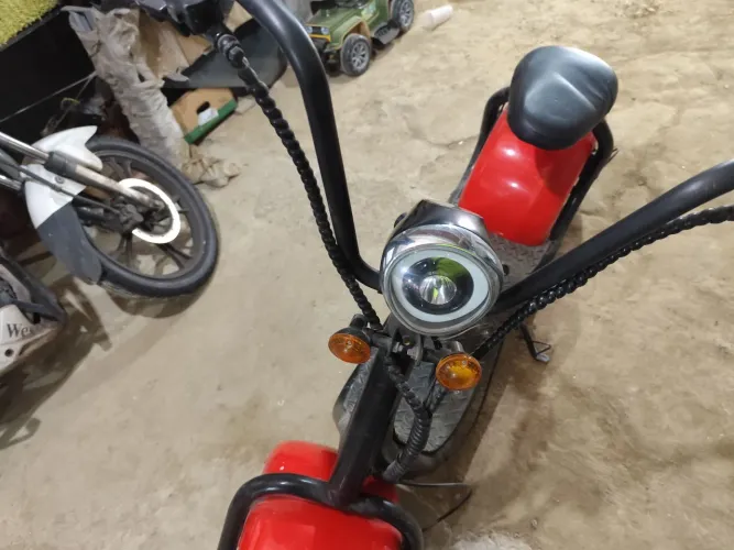 Scooter elétrica usada sem bateria