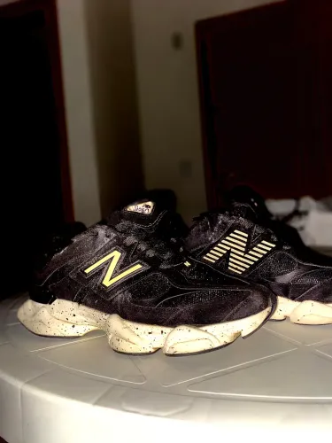 New Balance 9060
