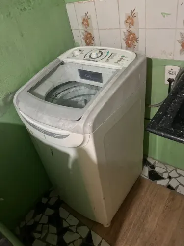 Máquina de lavar roupa Eletrolux