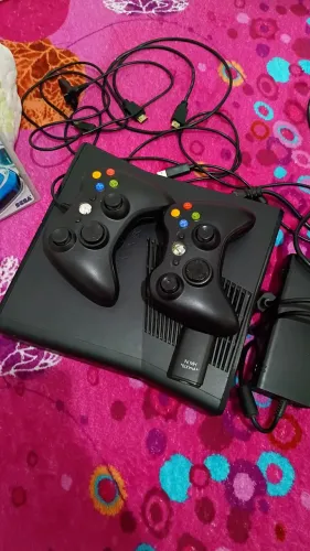 Xbox 360, 2 controles