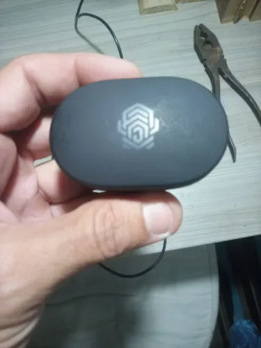 estojo HREBOS NAO tem fone de ouvido digital