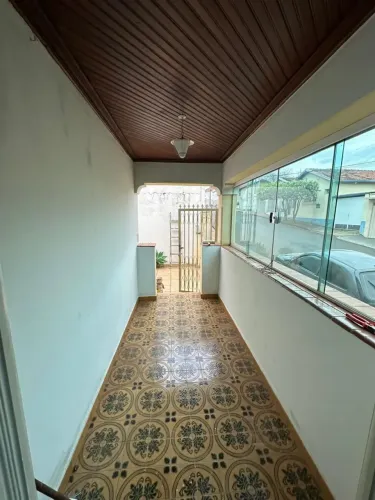 Casa para venda tem 140 metros quadrados com 2 quartos em Centro - Dois Córregos - São Pau