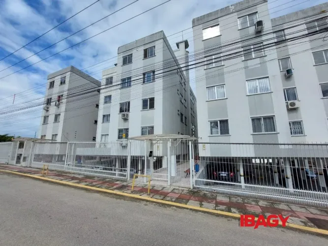 Excelente Apartamento 2 dormitório(s) em Nossa Senhora do Rosário - São José