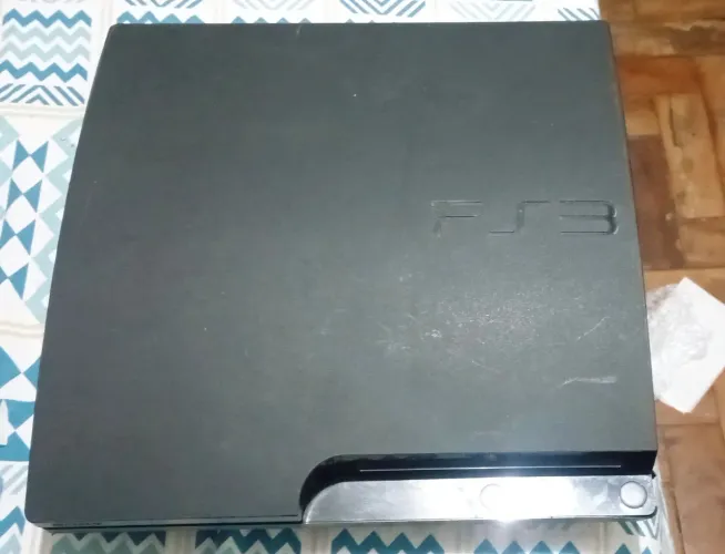 Ps3 Slim, modelo 3011, fonte Aef 306 (suspeita de defeito) só console, liga e desliga!