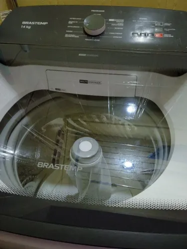 Vendo máquina de lavar 14 kls Brastemp! falta trocar o rolamento mais funciona assim mesmo