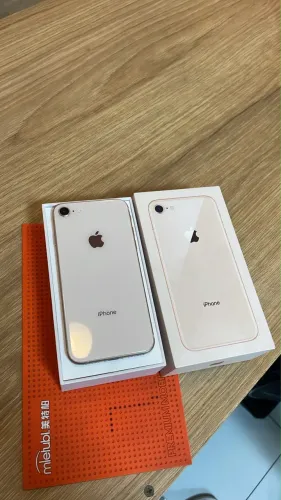 iPhone 8 semi novo