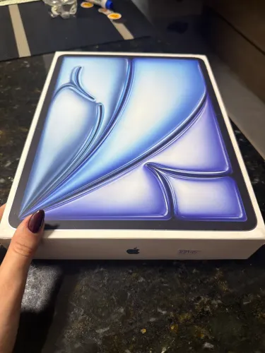 iPad Air 13 (M3) Wi-Fi Azul NA CAIXA