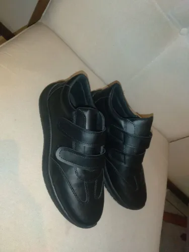 TÊNIS INFANTIL DE VELCRO NOVO