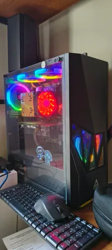 PC Gamer Xeon RX 5500 XT 8GB | 32GB RAM | NVMe 1TB + SSDs | RGB