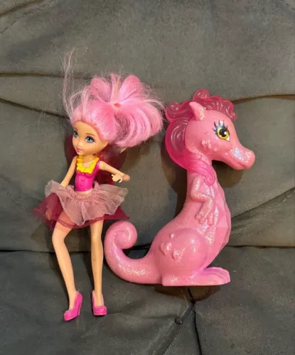 boneca fada e dragão rosa barbie escola de princesa