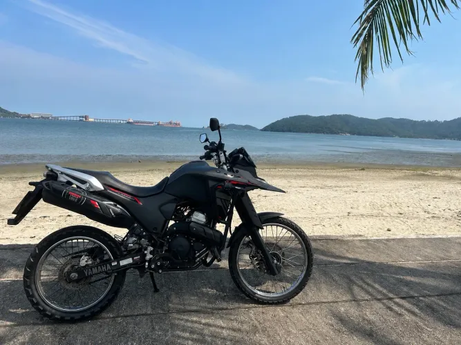 Lander 2025 preta - único dono