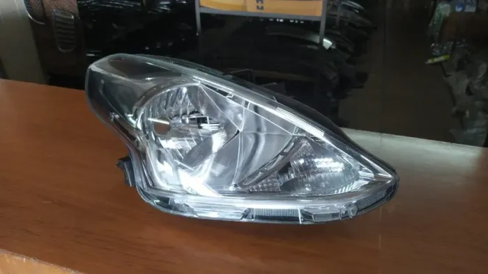 Farol Versa 2015 2016 2017 2018 2019 2020