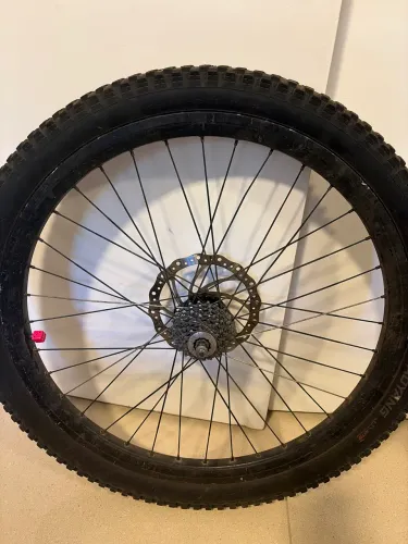 Roda aro 26 vmax com cubo e k7