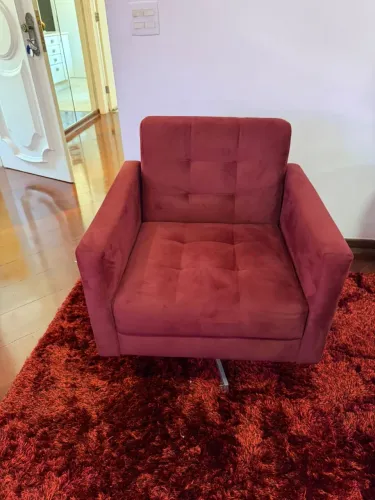 Poltronas Decorativas Estofadas - Vermelha - Ótimo Estado