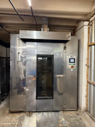 Forno Rotativo em inox AM FORNOS para 162 bandejas